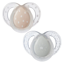 Ортодонтични залъгалки Tommee Tippee NIGHT TIME със светеща в тъмното дръжка 6-18м Rозова и сива с декор звезда