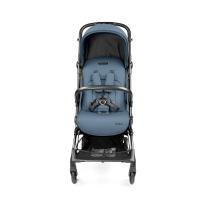 Ултракомпактната и лека количка Peg-Perego Volo Blue Cameo