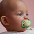 Комплект за бебе Philips AVENT със шише за хранене Natural Response 125 мл и залъгалка Ultra Air 0-6м.