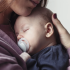 Ортодонтични залъгалки Tommee Tippee NIGHT TIME 0-6м, в бяло и синьо, в кутия за стерилизиране