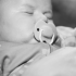 Ортодонтични залъгалки Tommee Tippee ANY TIME 18-36м, зелено и синьо с декор Пате, в кутия за стерилизиране