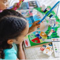 Melissa & Doug - Разгъваща се игрална дъска - Шпиони